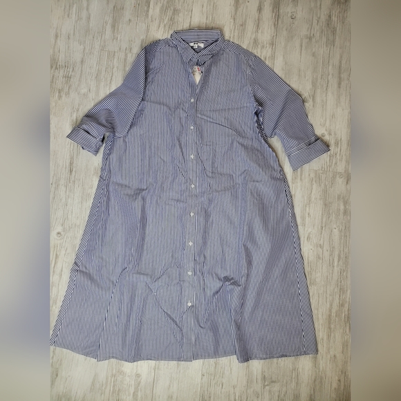 Button down Shress - Picture 3 of 7